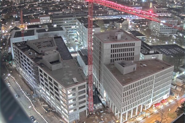 Luftbild, Blick auf den Rohbau des MIN-Forum bei Nacht